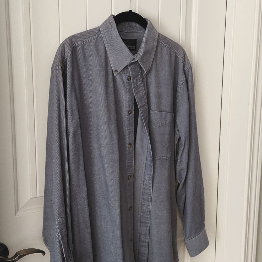Vintage Men's Size M Light Denim Blue Corduroy Weatherproof Shirt